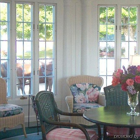 Hotel Iroquois Mackinac Island Restaurant photo